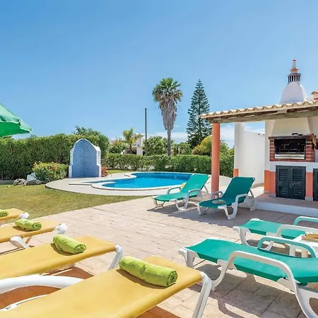 Carvoeiro Sleeps 8 Air Con Wifi Вилла